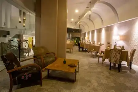 Dellarosa Boutique and Spa - 0