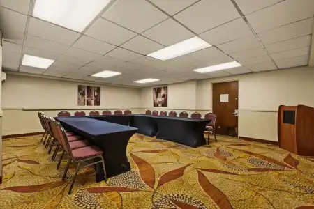 Best Western The Plaza Honolulu Airport - Free Breakfast - 20