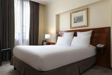 Hôtel Saint Cyr Etoile - 68