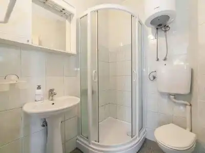 Maki Apartments - 8