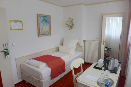 Sure by Best Western Rhoen Garden - 5