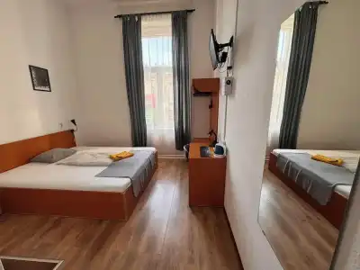 Omega Guesthouse Budapest - 32