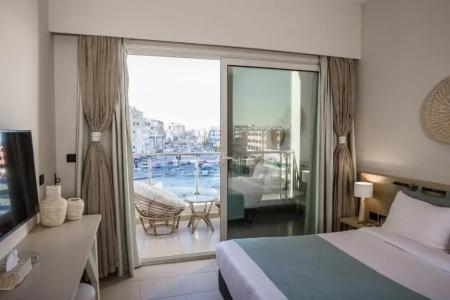 Redcon Suites - 72