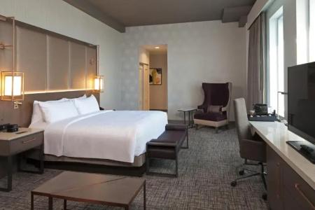 H Los Angeles, Curio Collection by Hilton - 39