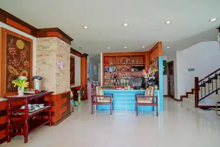 Ruen Buathong Boutique - 1