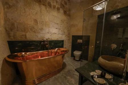 The Niche Cave - 168