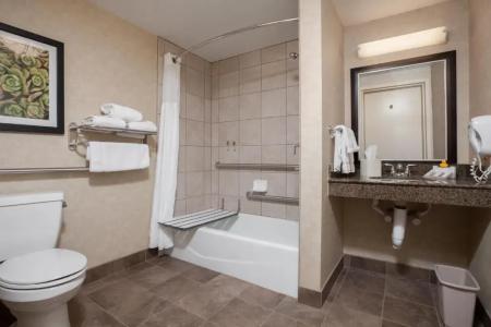 Hilton Garden Inn Fargo - 40