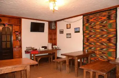 Fayniy Motel - 12