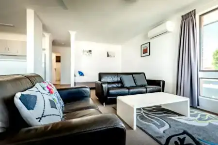 Coffs Harbour Holiday Apartments - 26