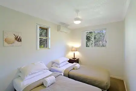 Sea Breeze on Main Beach - 11