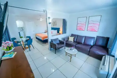 Boca Plaza - 170