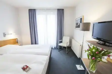 Garner Elmshorn by IHG - 61