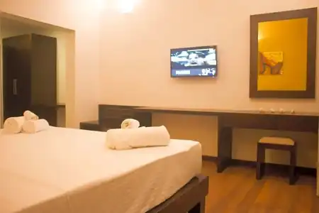 The Suite 262 - 40