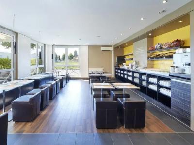 B&B Düsseldorf City-Süd - 21