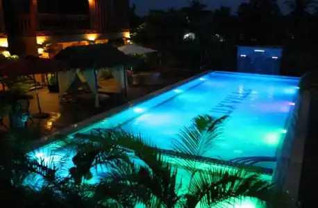 Lux Guesthouse - 10