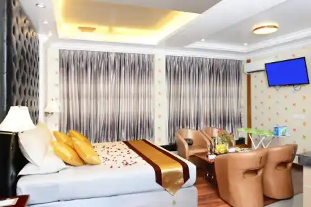 Grand United Ahlone Branch - 254