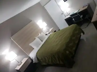 Quality Inn Airport East - 53