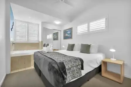 Rolling Surf Resort - 376