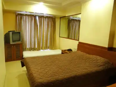 Lucky Goregaon - 2