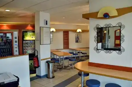 ibis budget Marseille Timone - 20