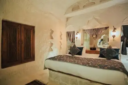 Hu of Cappadocia - 108
