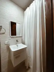 Studio 27 Backpackers - 32