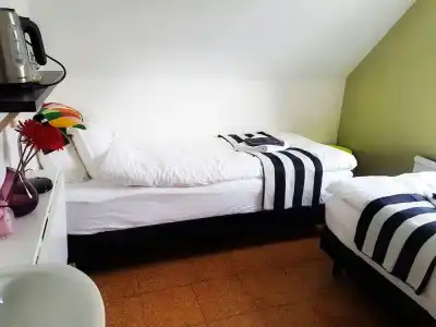 Refurinn Reykjavik Guesthouse - 3