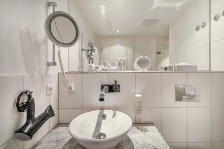 ADELANTE Boutique - 27