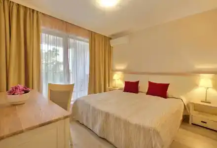 White Rock Castle Suite & SPA - 13