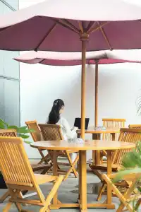 LeGreen Suite Sudirman - 11