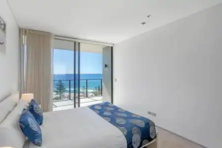 Ambience on Burleigh Beach - 180