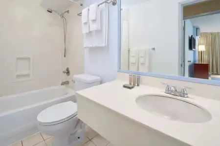 Ewa Waikiki - 38