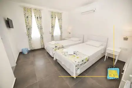 Ni̇li̇a Bozcaada - 18