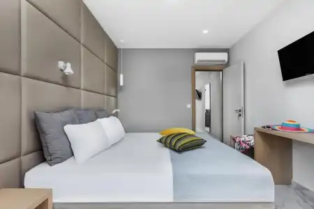 Nymphes Deluxe Accommodation - 30