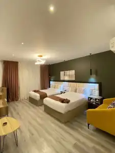 Elite Pyramids Boutique - 109