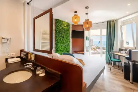 Best Western Plus La Rade - 90
