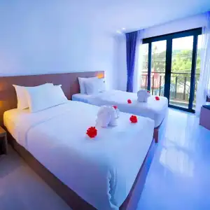 Phoenix Karon Beach - 38