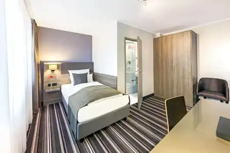 Leonardo Nürnberg - 38