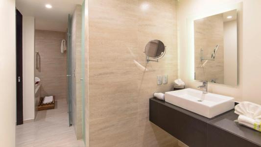 Holiday Inn Mexico Dali Airport by IHG - 7