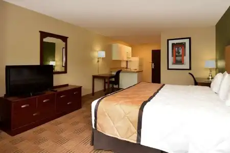 Extended Stay America Suites - Los Angeles - LAX Airport - 3