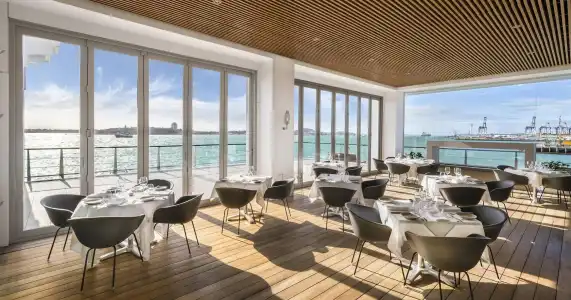 Hilton Auckland - 27