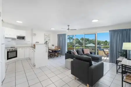 Alexander Beachfront Apartments - 75