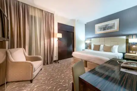 Hawthorn Suites by Wyndham Center - 59