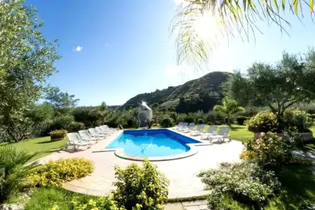 Villa Garden - 76