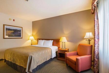Hampton Inn Fresno Airport - 4