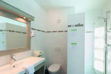 Hotel - 65