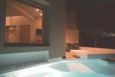 Black Diamond Suites - Adults Only - 9