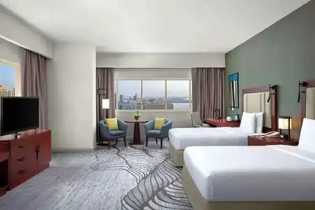 DoubleTree by Hilton - 31