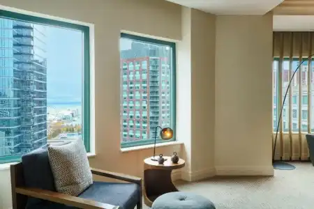 Sheraton Grand Chicago Riverwalk - 6