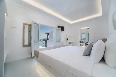 Serenità Luxury Suites - 4
